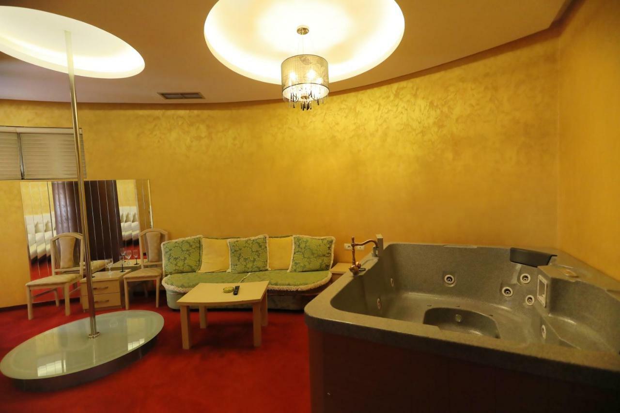 Hotel Gjuta Tiran Dış mekan fotoğraf