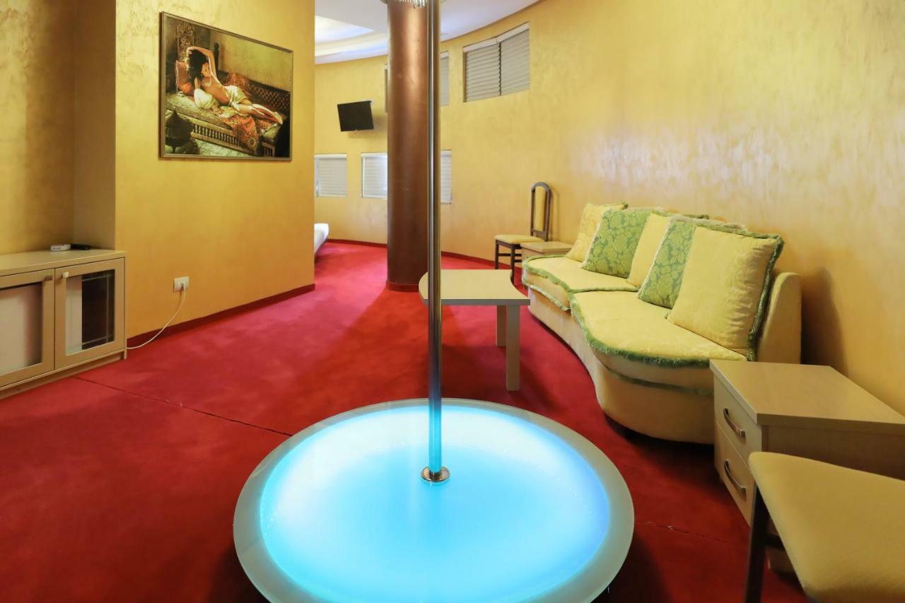 Hotel Gjuta Tiran Dış mekan fotoğraf